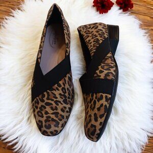 Clarks Juliet Dahlia Leopard Print Flats Comfortable, Chic & Stylish! Size 8.5W